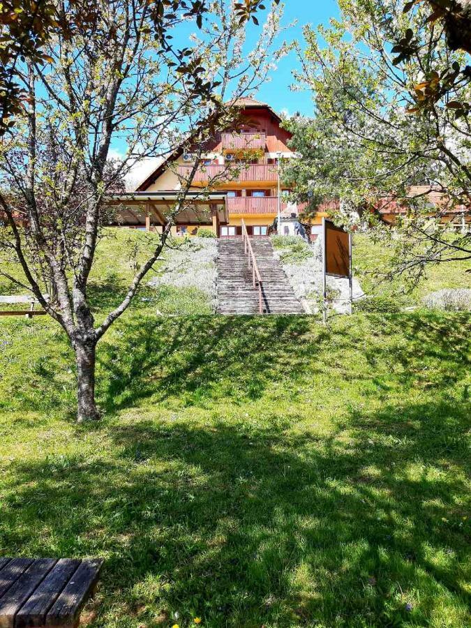 Guesthouse Pri Cebelici Lukovica pri Domžalah Εξωτερικό φωτογραφία