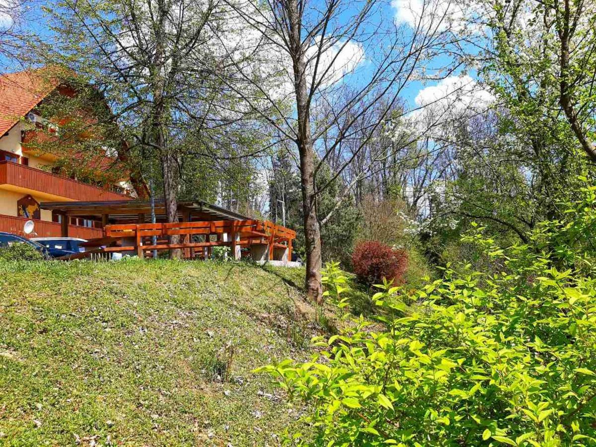 Guesthouse Pri Cebelici Lukovica pri Domžalah Εξωτερικό φωτογραφία