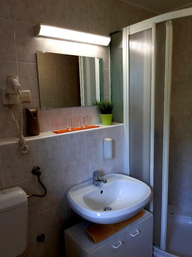 Guesthouse Pri Cebelici Lukovica pri Domžalah Εξωτερικό φωτογραφία