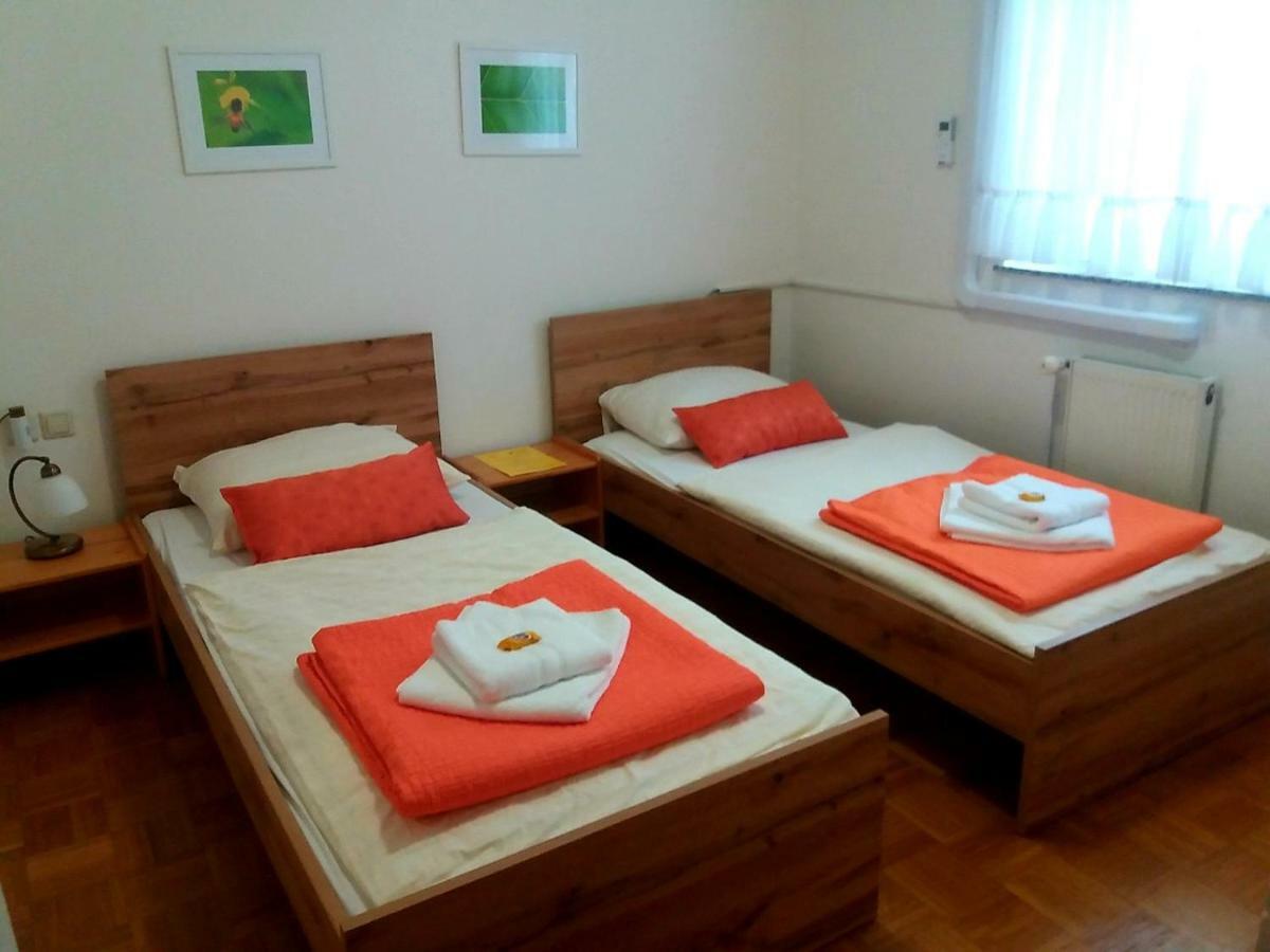 Guesthouse Pri Cebelici Lukovica pri Domžalah Εξωτερικό φωτογραφία
